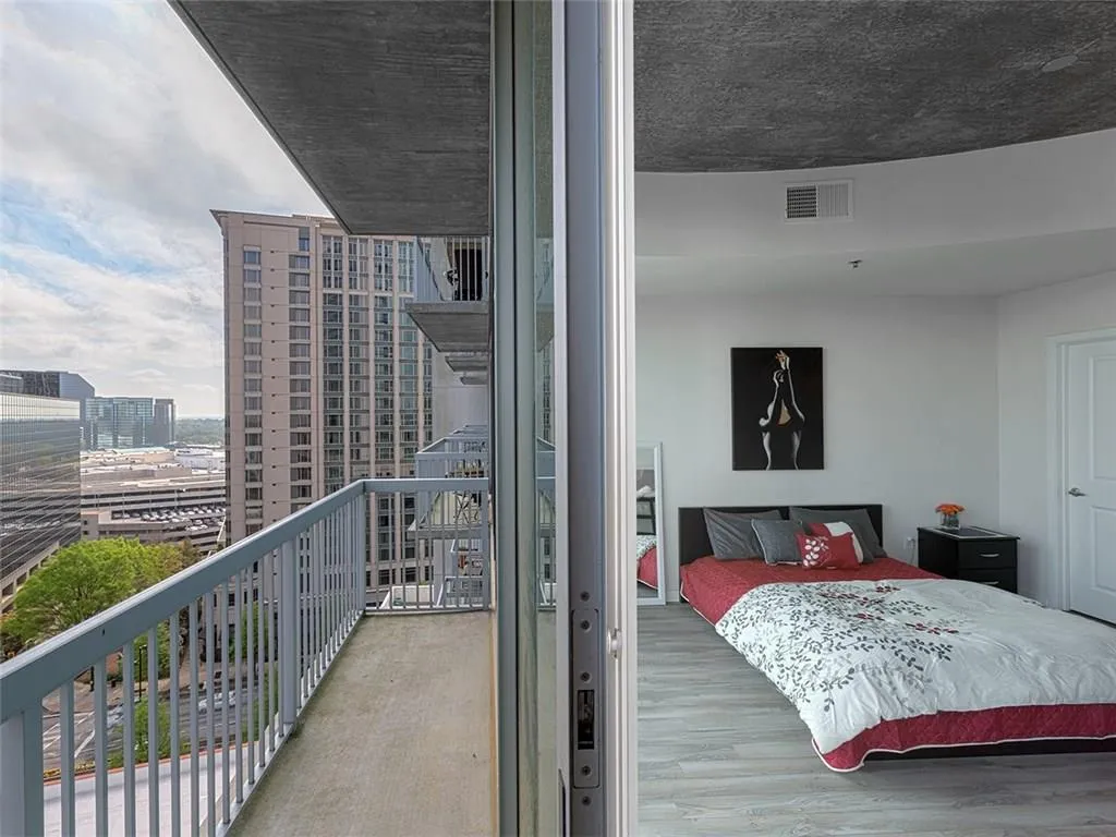 3324 Peachtree Road Ne Unit 1211, Atlanta, Georgia 30326, 1 Bedroom Bedrooms, ,1 BathroomBathrooms,Residential,Sold,3324 Peachtree Road Ne Unit 1211,5666542