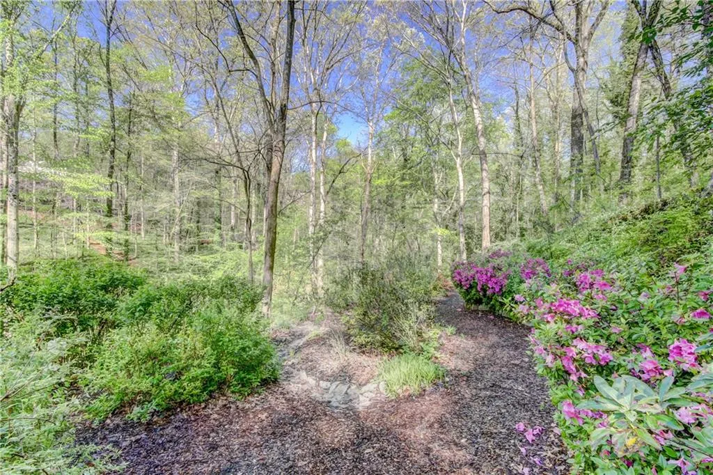4860 Rebel Trail, Sandy Springs, Georgia 30327, 5 Bedrooms Bedrooms, ,3 BathroomsBathrooms,Residential,Sold,4860 Rebel Trail,6110339