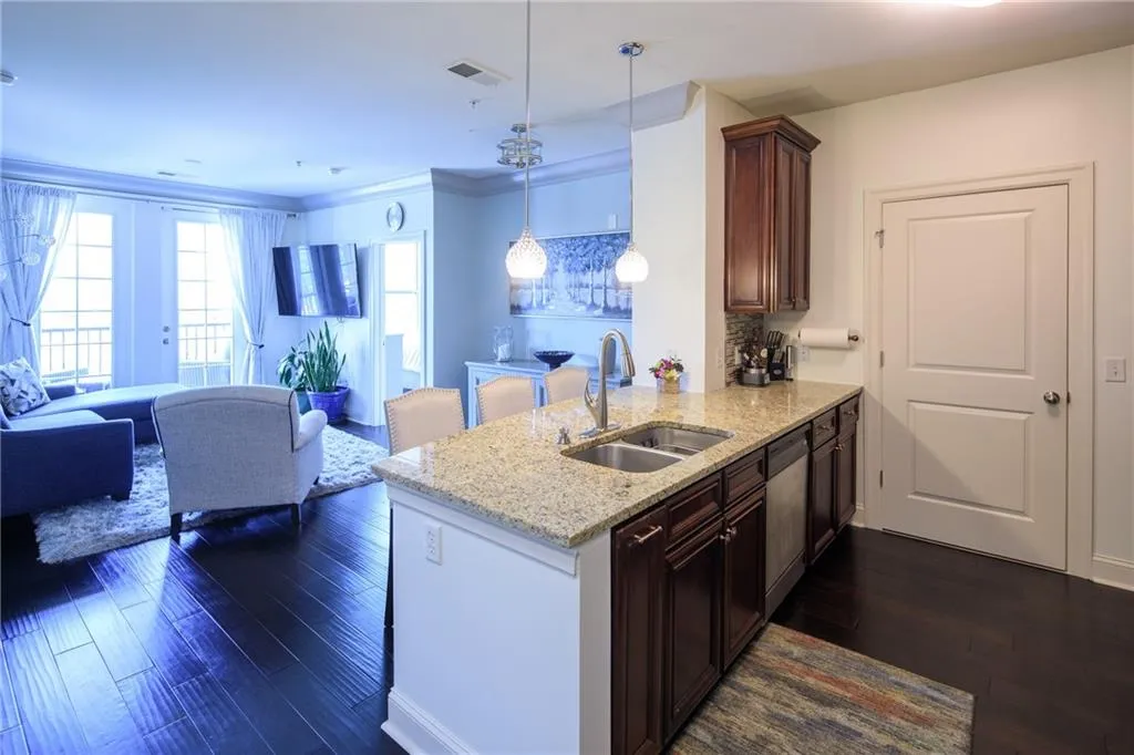 901 Abernathy Road Unit 4260, Sandy Springs, Georgia 30328, 2 Bedrooms Bedrooms, ,2 BathroomsBathrooms,Residential,Sold,901 Abernathy Road Unit 4260,7105666