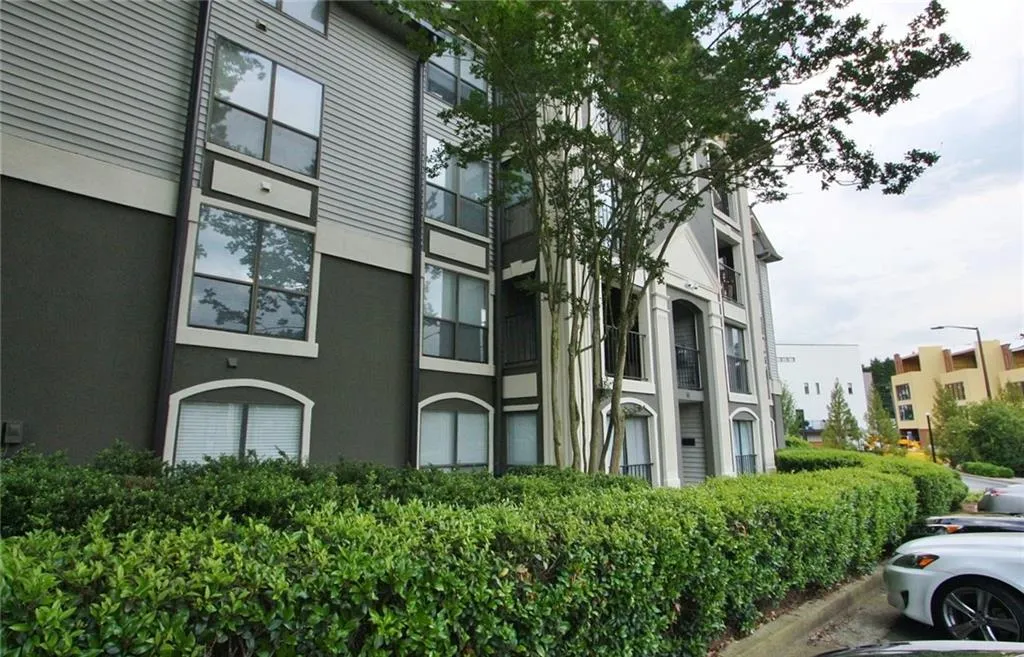 2657 Lenox Road Ne Unit 108, Atlanta, Georgia 30324, 2 Bedrooms Bedrooms, ,2 BathroomsBathrooms,Residential,Sold,2657 Lenox Road Ne Unit 108,6039840