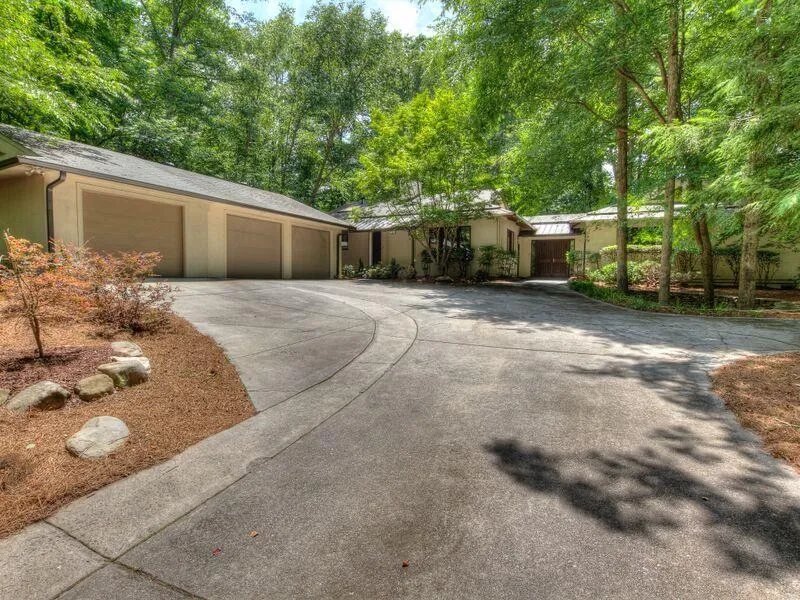 7745 Janann Way, Atlanta, Georgia 30350, 6 Bedrooms Bedrooms, ,5 BathroomsBathrooms,Residential,Sold,7745 Janann Way,5555908