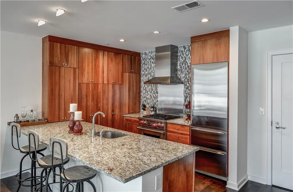 3325 Piedmont Road Ne Unit 1709, Atlanta, Georgia 30305, 1 Bedroom Bedrooms, ,1 BathroomBathrooms,Residential,Sold,3325 Piedmont Road Ne Unit 1709,5757949