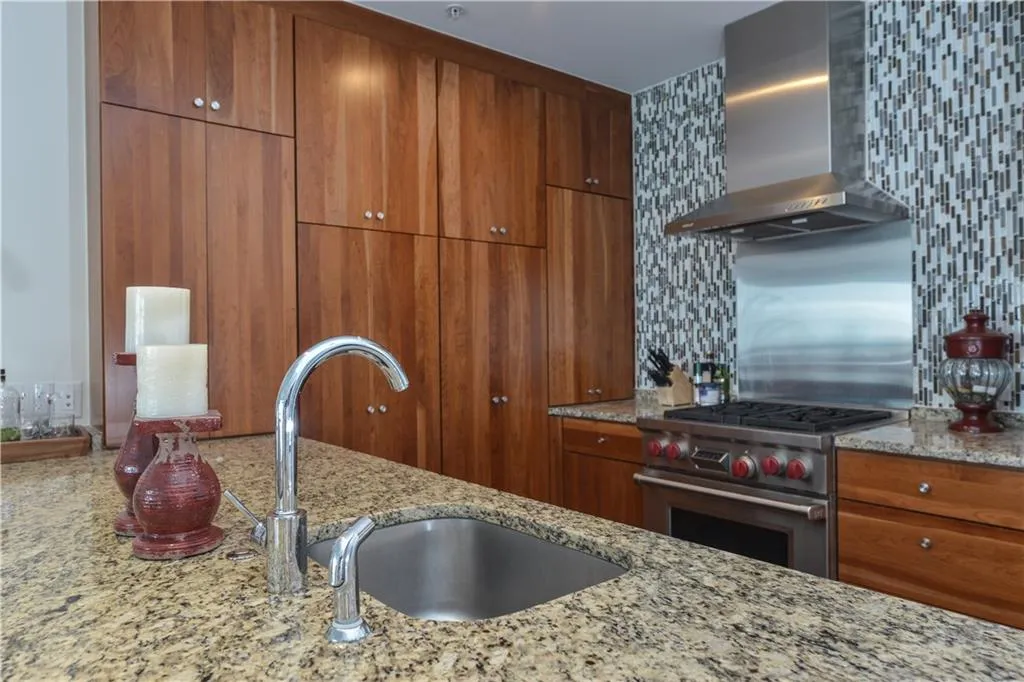 3325 Piedmont Road Ne Unit 1709, Atlanta, Georgia 30305, 1 Bedroom Bedrooms, ,1 BathroomBathrooms,Residential,Sold,3325 Piedmont Road Ne Unit 1709,5757949