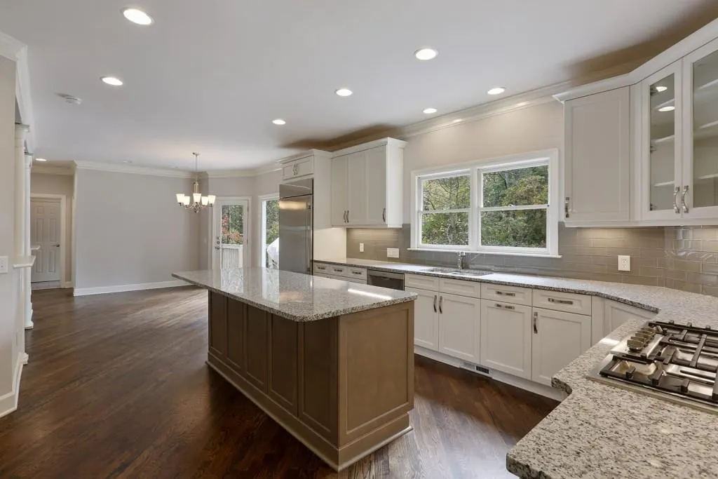 255 Grogans Lake Point, Sandy Springs, Georgia 30350, 5 Bedrooms Bedrooms, ,4 BathroomsBathrooms,Residential,Sold,255 Grogans Lake Point,5771112