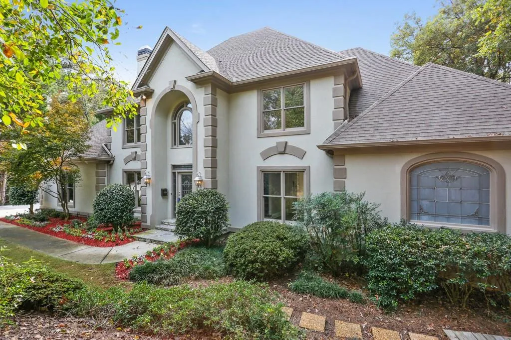 255 Grogans Lake Point, Sandy Springs, Georgia 30350, 5 Bedrooms Bedrooms, ,4 BathroomsBathrooms,Residential,Sold,255 Grogans Lake Point,5771112