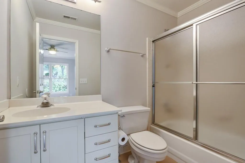 255 Grogans Lake Point, Sandy Springs, Georgia 30350, 5 Bedrooms Bedrooms, ,4 BathroomsBathrooms,Residential,Sold,255 Grogans Lake Point,5771112