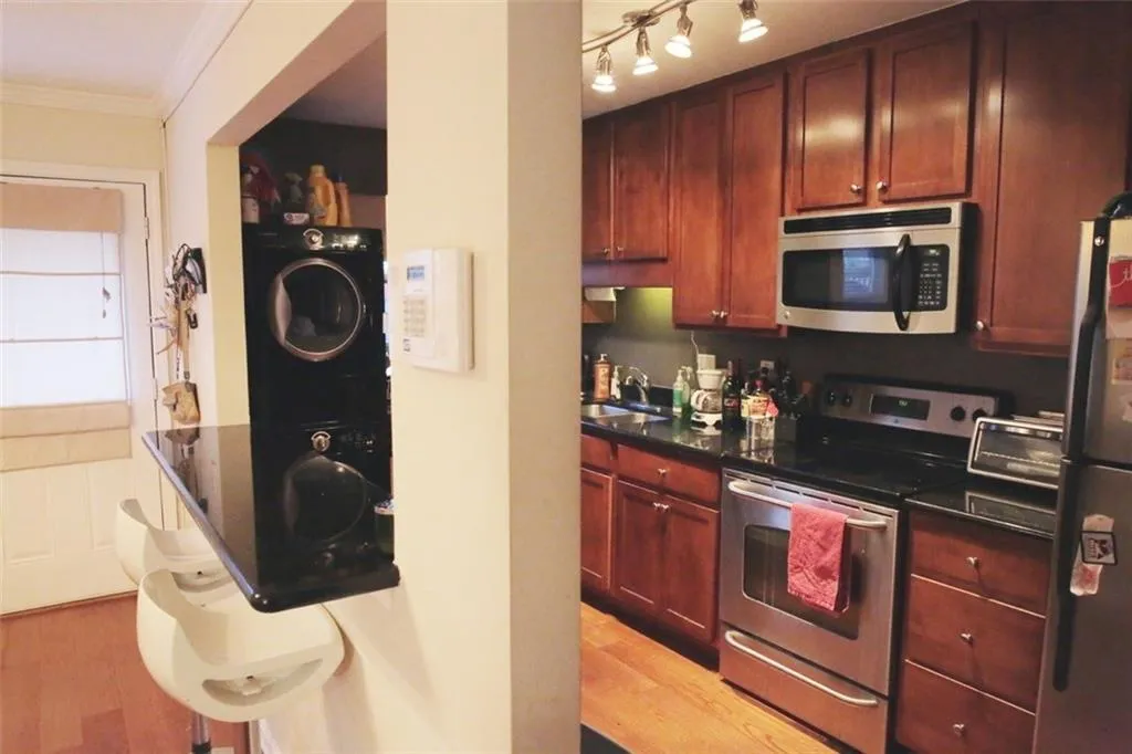 155 N River Drive Unit G, Atlanta, Georgia 30350, 2 Bedrooms Bedrooms, ,2 BathroomsBathrooms,Residential,Sold,155 N River Drive Unit G,5672989