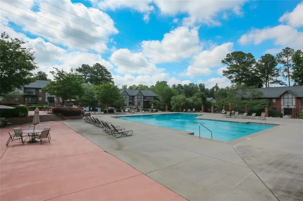 6851 Roswell Road Unit F8, Atlanta, Georgia 30328, 2 Bedrooms Bedrooms, ,2 BathroomsBathrooms,Residential,Sold,6851 Roswell Road Unit F8,6905878