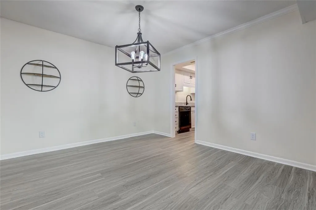 6851 Roswell Road Unit F8, Atlanta, Georgia 30328, 2 Bedrooms Bedrooms, ,2 BathroomsBathrooms,Residential,Sold,6851 Roswell Road Unit F8,6905878