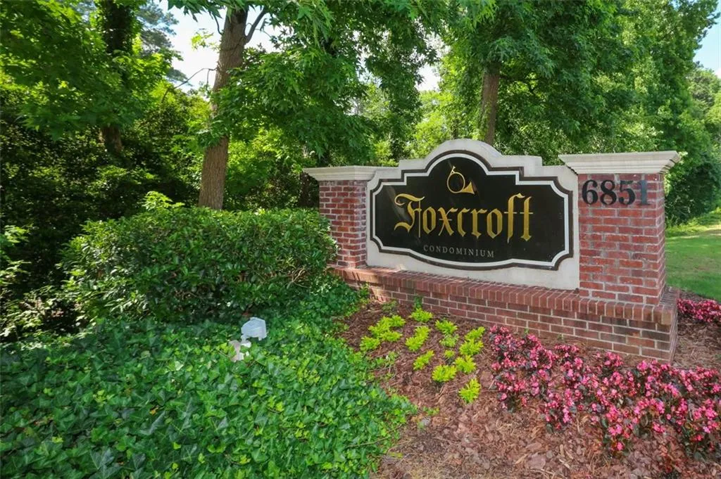 6851 Roswell Road Unit F8, Atlanta, Georgia 30328, 2 Bedrooms Bedrooms, ,2 BathroomsBathrooms,Residential,Sold,6851 Roswell Road Unit F8,6905878