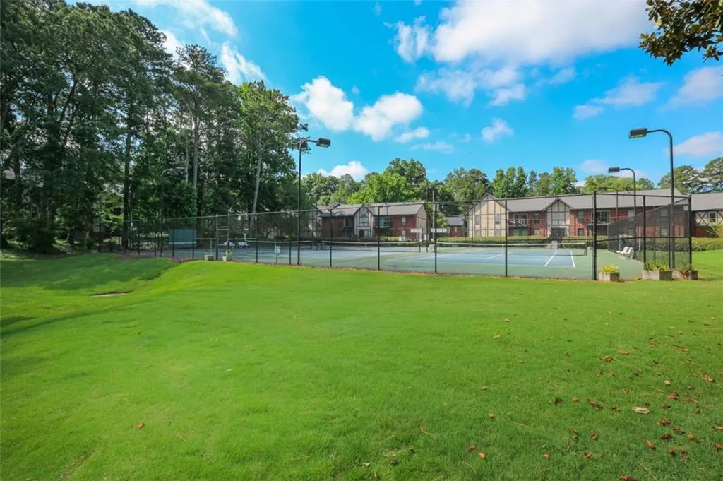 6851 Roswell Road Unit F8, Atlanta, Georgia 30328, 2 Bedrooms Bedrooms, ,2 BathroomsBathrooms,Residential,Sold,6851 Roswell Road Unit F8,6905878