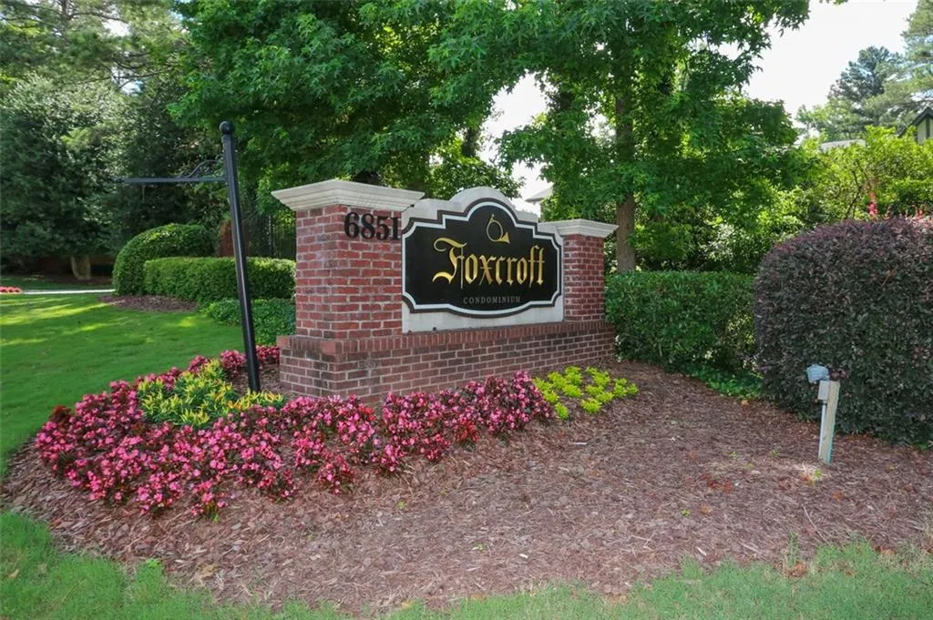 6851 Roswell Road Unit F8, Atlanta, Georgia 30328, 2 Bedrooms Bedrooms, ,2 BathroomsBathrooms,Residential,Sold,6851 Roswell Road Unit F8,6905878