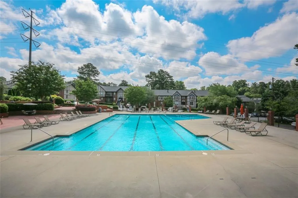 6851 Roswell Road Unit F8, Atlanta, Georgia 30328, 2 Bedrooms Bedrooms, ,2 BathroomsBathrooms,Residential,Sold,6851 Roswell Road Unit F8,6905878