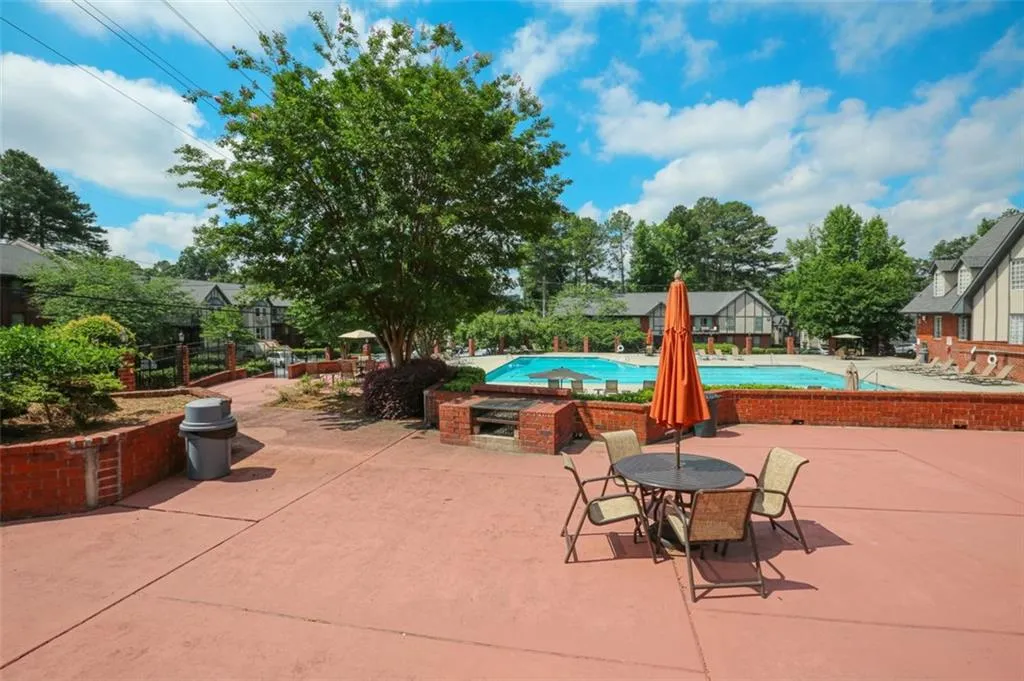 6851 Roswell Road Unit F8, Atlanta, Georgia 30328, 2 Bedrooms Bedrooms, ,2 BathroomsBathrooms,Residential,Sold,6851 Roswell Road Unit F8,6905878