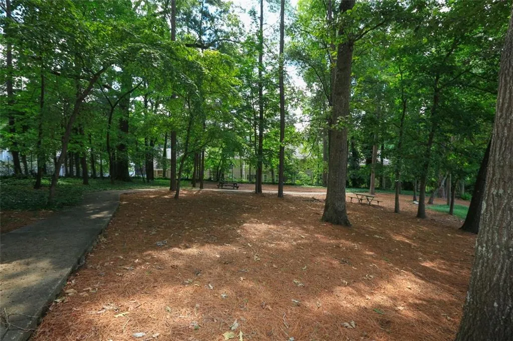 6851 Roswell Road Unit F8, Atlanta, Georgia 30328, 2 Bedrooms Bedrooms, ,2 BathroomsBathrooms,Residential,Sold,6851 Roswell Road Unit F8,6905878