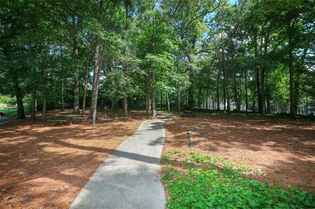 6851 Roswell Road Unit F8, Atlanta, Georgia 30328, 2 Bedrooms Bedrooms, ,2 BathroomsBathrooms,Residential,Sold,6851 Roswell Road Unit F8,6905878