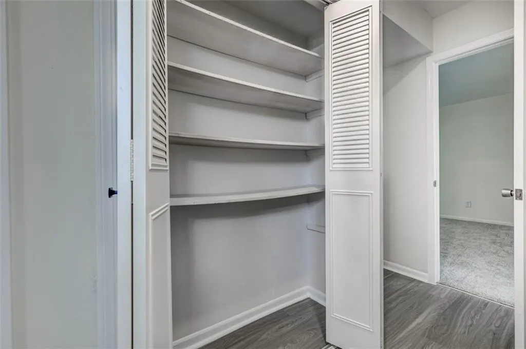 6851 Roswell Road Unit F8, Atlanta, Georgia 30328, 2 Bedrooms Bedrooms, ,2 BathroomsBathrooms,Residential,Sold,6851 Roswell Road Unit F8,6905878
