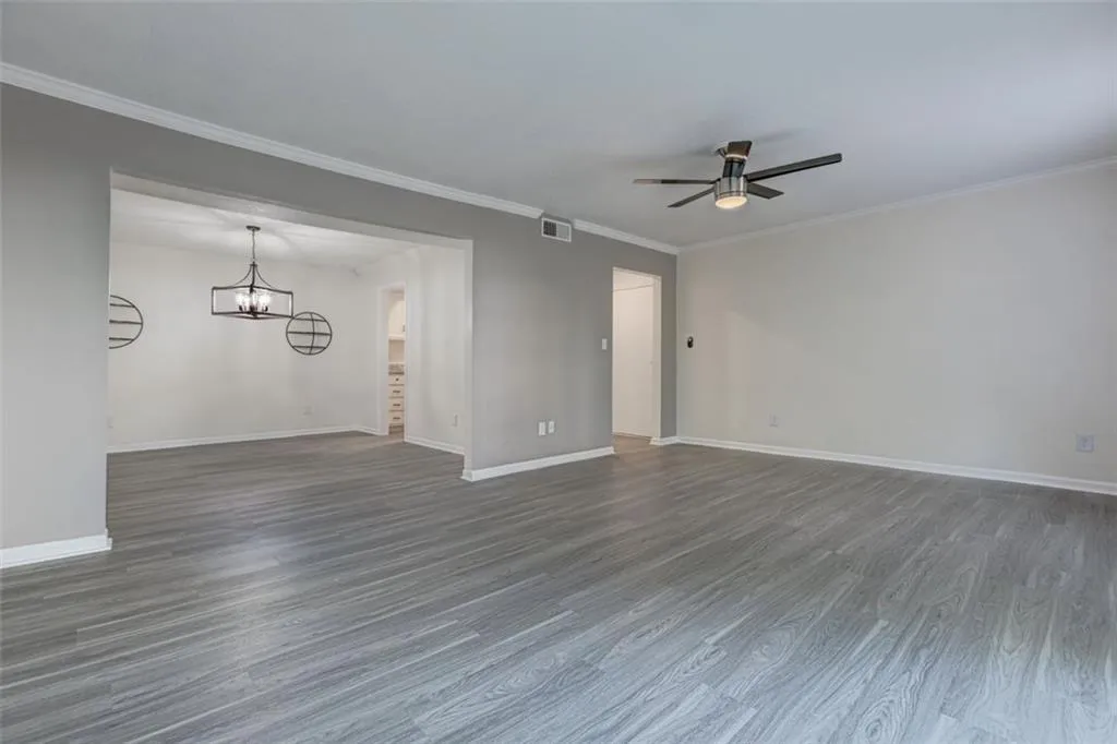 6851 Roswell Road Unit F8, Atlanta, Georgia 30328, 2 Bedrooms Bedrooms, ,2 BathroomsBathrooms,Residential,Sold,6851 Roswell Road Unit F8,6905878