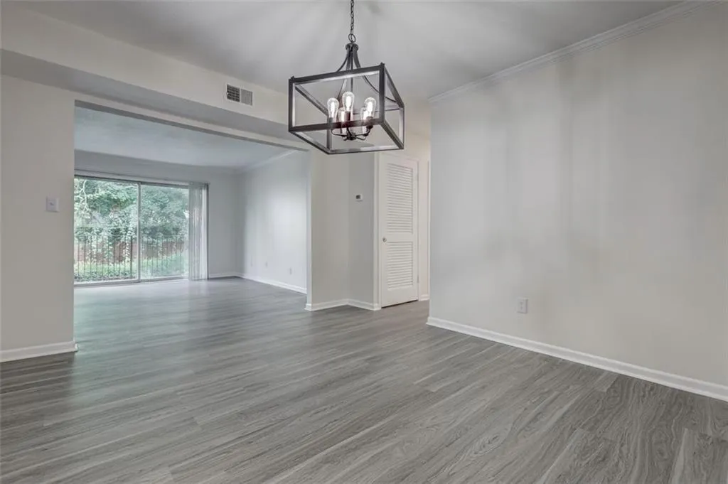 6851 Roswell Road Unit F8, Atlanta, Georgia 30328, 2 Bedrooms Bedrooms, ,2 BathroomsBathrooms,Residential,Sold,6851 Roswell Road Unit F8,6905878