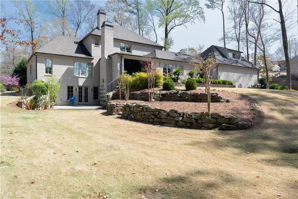 4530 Peachtree Dunwoody Road NE, Atlanta, Georgia 30342, 4 Bedrooms Bedrooms, ,4 BathroomsBathrooms,Residential,For Sale,4530 Peachtree Dunwoody Road NE,7357212