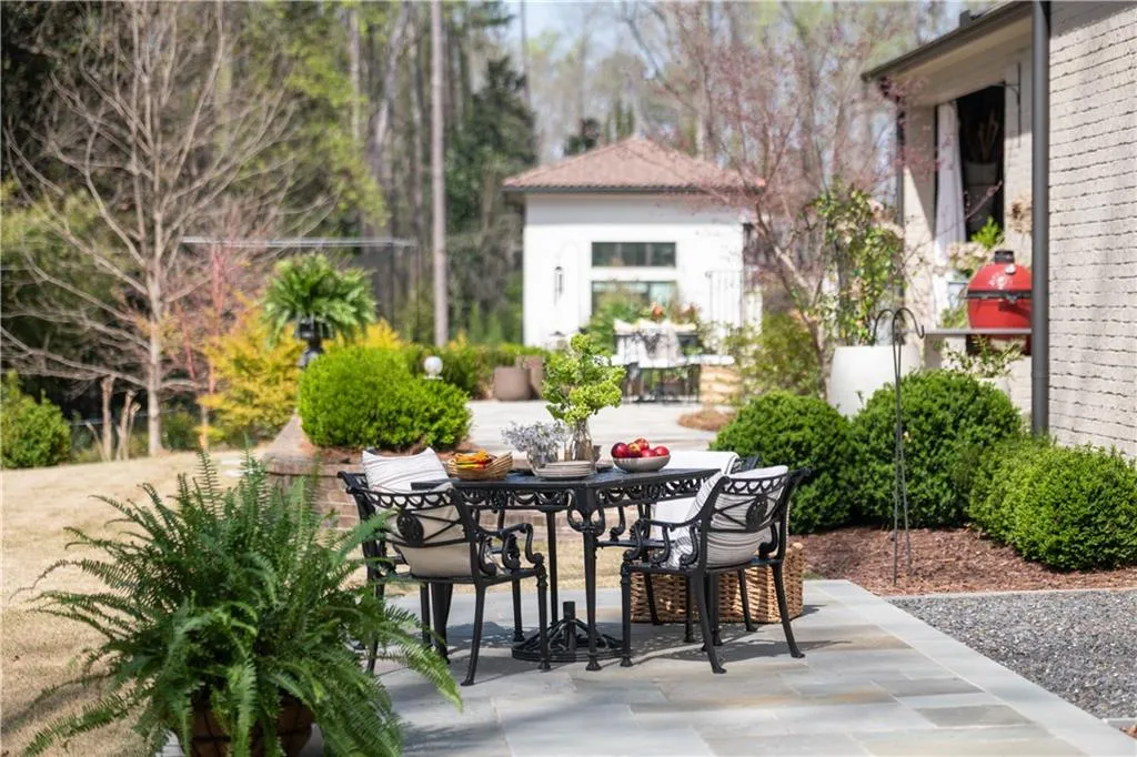 4530 Peachtree Dunwoody Road NE, Atlanta, Georgia 30342, 4 Bedrooms Bedrooms, ,4 BathroomsBathrooms,Residential,For Sale,4530 Peachtree Dunwoody Road NE,7357212