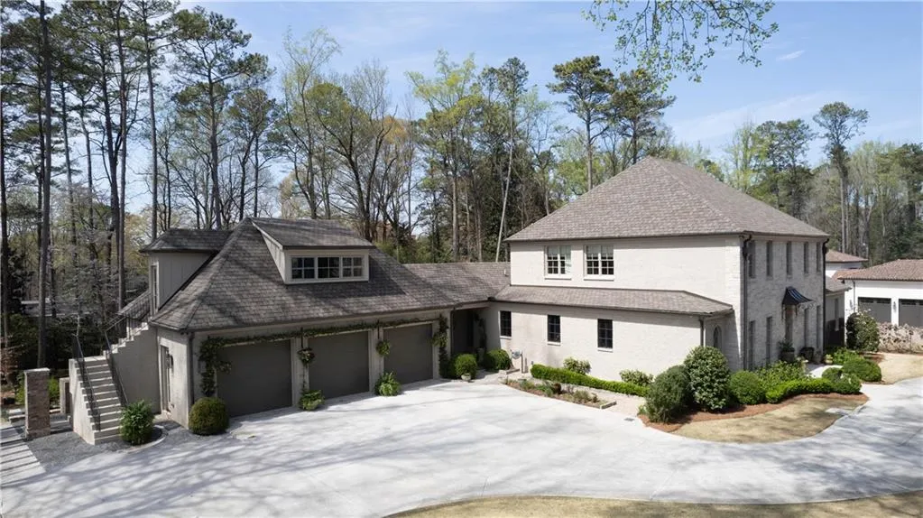 4530 Peachtree Dunwoody Road NE, Atlanta, Georgia 30342, 4 Bedrooms Bedrooms, ,4 BathroomsBathrooms,Residential,For Sale,4530 Peachtree Dunwoody Road NE,7357212