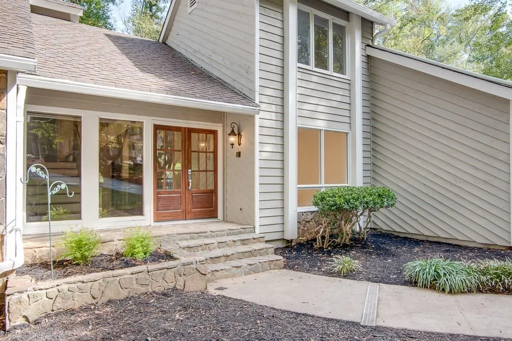 250 Mark Trail, Sandy Springs, Georgia 30328, 6 Bedrooms Bedrooms, ,3 BathroomsBathrooms,Residential,Sold,250 Mark Trail,5924003