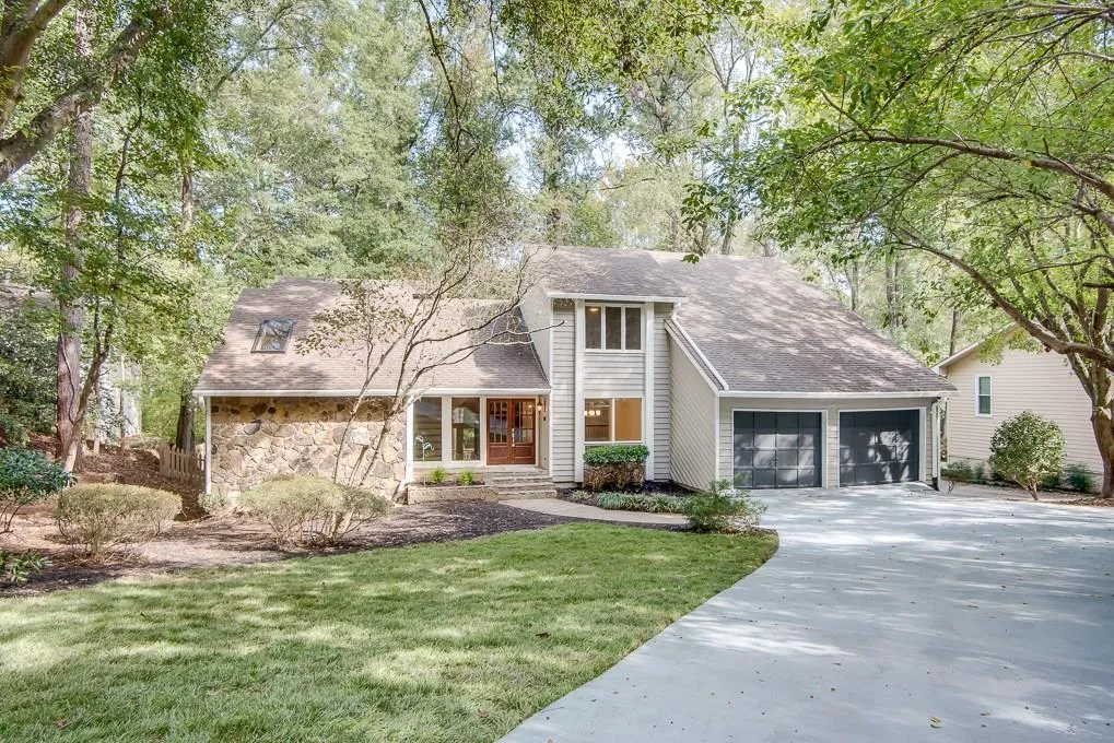 250 Mark Trail, Sandy Springs, Georgia 30328, 6 Bedrooms Bedrooms, ,3 BathroomsBathrooms,Residential,Sold,250 Mark Trail,5924003