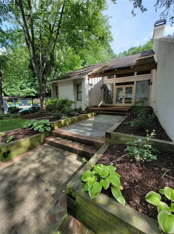 1604 Huntingdon Chase, Sandy Springs, Georgia 30350, 1 Bedroom Bedrooms, ,1 BathroomBathrooms,Residential,Sold,1604 Huntingdon Chase,6908488