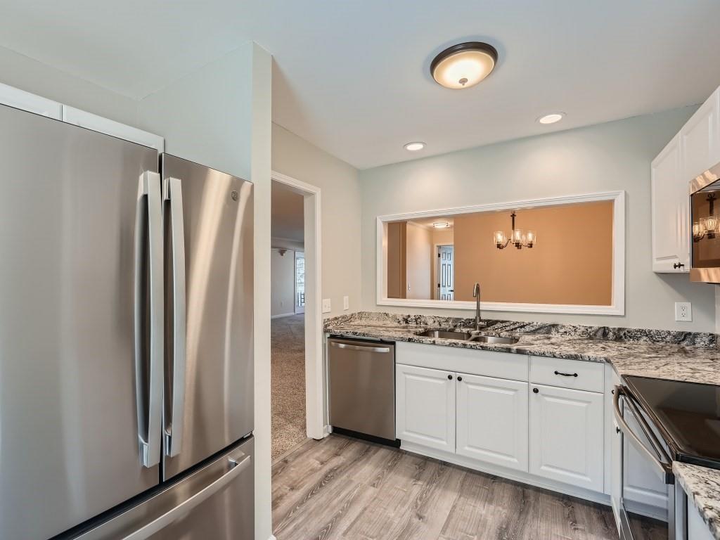 307 Hollyfax Circle, Atlanta, Georgia 30328, 2 Bedrooms Bedrooms, ,2 BathroomsBathrooms,Residential,Sold,307 Hollyfax Circle,7331825