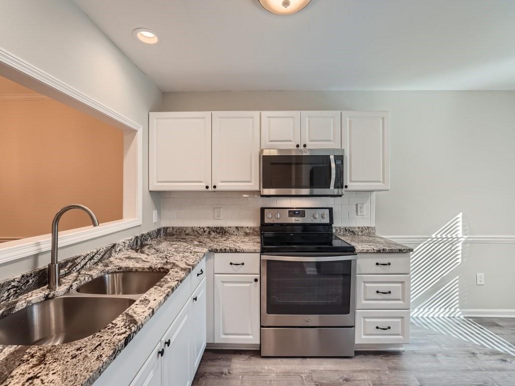 307 Hollyfax Circle, Atlanta, Georgia 30328, 2 Bedrooms Bedrooms, ,2 BathroomsBathrooms,Residential,Sold,307 Hollyfax Circle,7331825