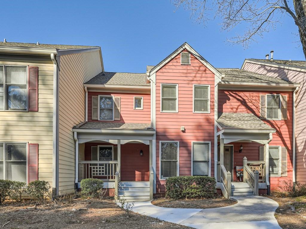 307 Hollyfax Circle, Atlanta, Georgia 30328, 2 Bedrooms Bedrooms, ,2 BathroomsBathrooms,Residential,Sold,307 Hollyfax Circle,7331825