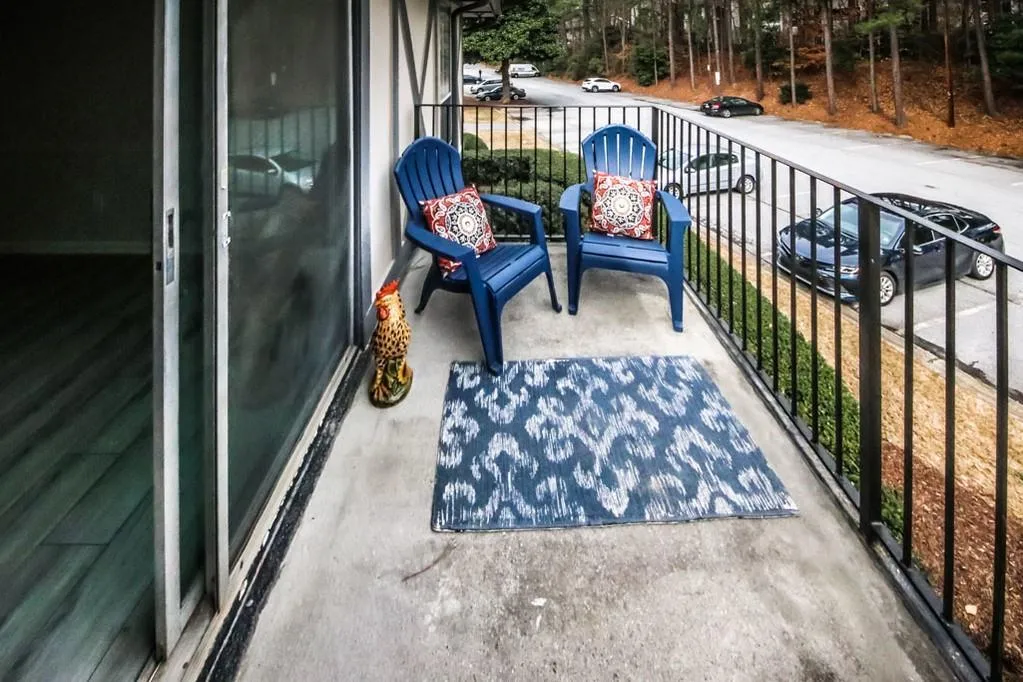 6851 Roswell Road Unit H-22, Atlanta, Georgia 30328, 3 Bedrooms Bedrooms, ,2 BathroomsBathrooms,Residential,Sold,6851 Roswell Road Unit H-22,6695508