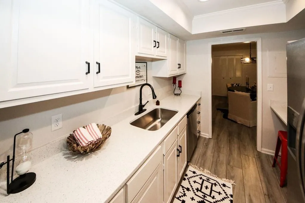 6851 Roswell Road Unit H-22, Atlanta, Georgia 30328, 3 Bedrooms Bedrooms, ,2 BathroomsBathrooms,Residential,Sold,6851 Roswell Road Unit H-22,6695508