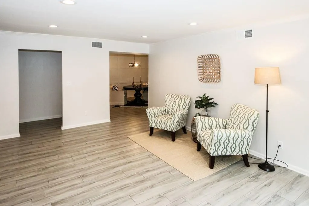 6851 Roswell Road Unit H-22, Atlanta, Georgia 30328, 3 Bedrooms Bedrooms, ,2 BathroomsBathrooms,Residential,Sold,6851 Roswell Road Unit H-22,6695508