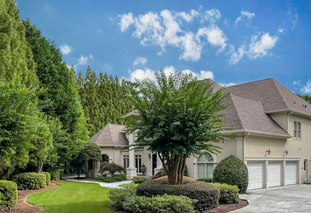 8111 Nesbit Ferry Road, Sandy Springs, Georgia 30350, 6 Bedrooms Bedrooms, ,5 BathroomsBathrooms,Residential,Sold,8111 Nesbit Ferry Road,6908249