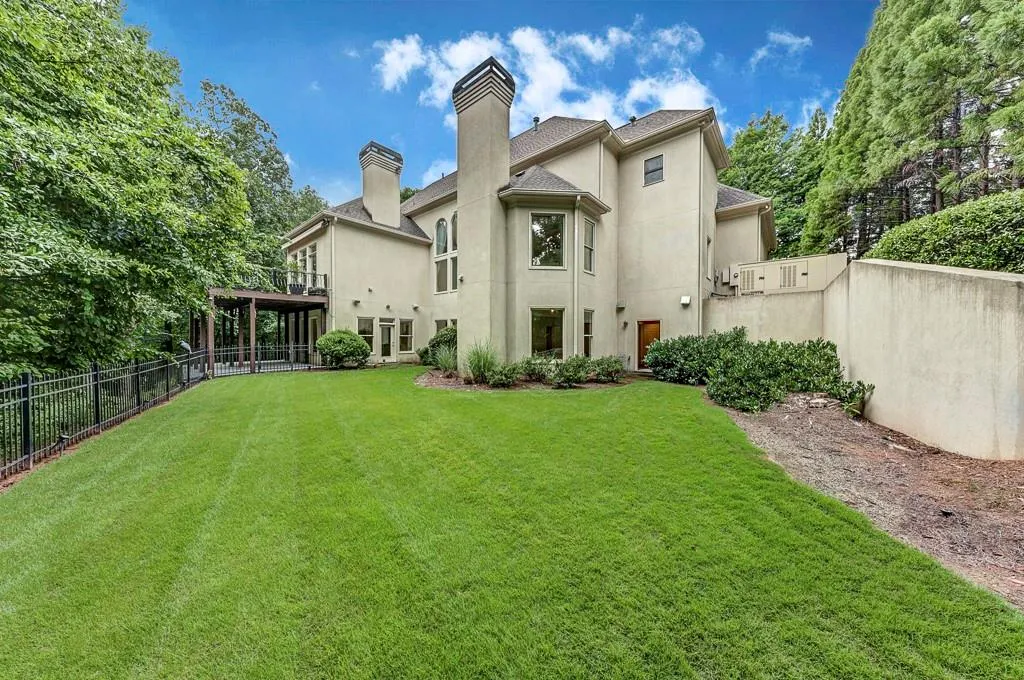 8111 Nesbit Ferry Road, Sandy Springs, Georgia 30350, 6 Bedrooms Bedrooms, ,5 BathroomsBathrooms,Residential,Sold,8111 Nesbit Ferry Road,6908249