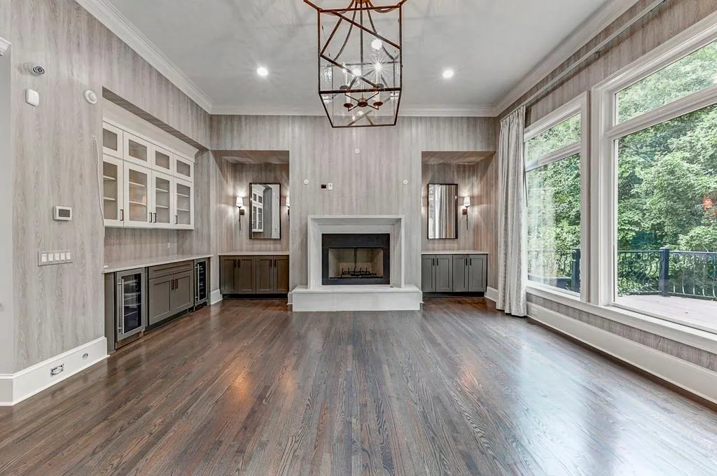 8111 Nesbit Ferry Road, Sandy Springs, Georgia 30350, 6 Bedrooms Bedrooms, ,5 BathroomsBathrooms,Residential,Sold,8111 Nesbit Ferry Road,6908249