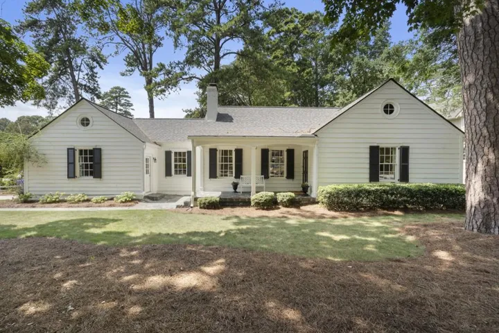 835 Glenbrook Drive, Atlanta, Georgia 30318