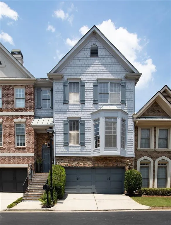 196 Mystic Court, Atlanta, Georgia 30342, 4 Bedrooms Bedrooms, ,3 BathroomsBathrooms,Residential,For Sale,196 Mystic Court,7643183