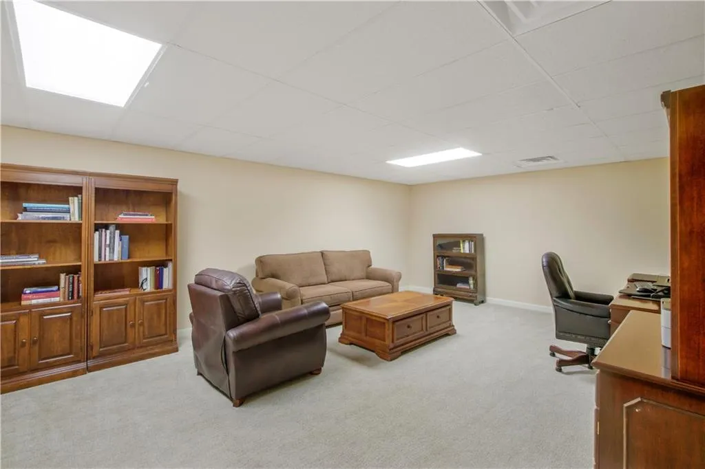 35 Sherington Place, Sandy Springs, Georgia 30350, 5 Bedrooms Bedrooms, ,5 BathroomsBathrooms,Residential,Sold,35 Sherington Place,6802803