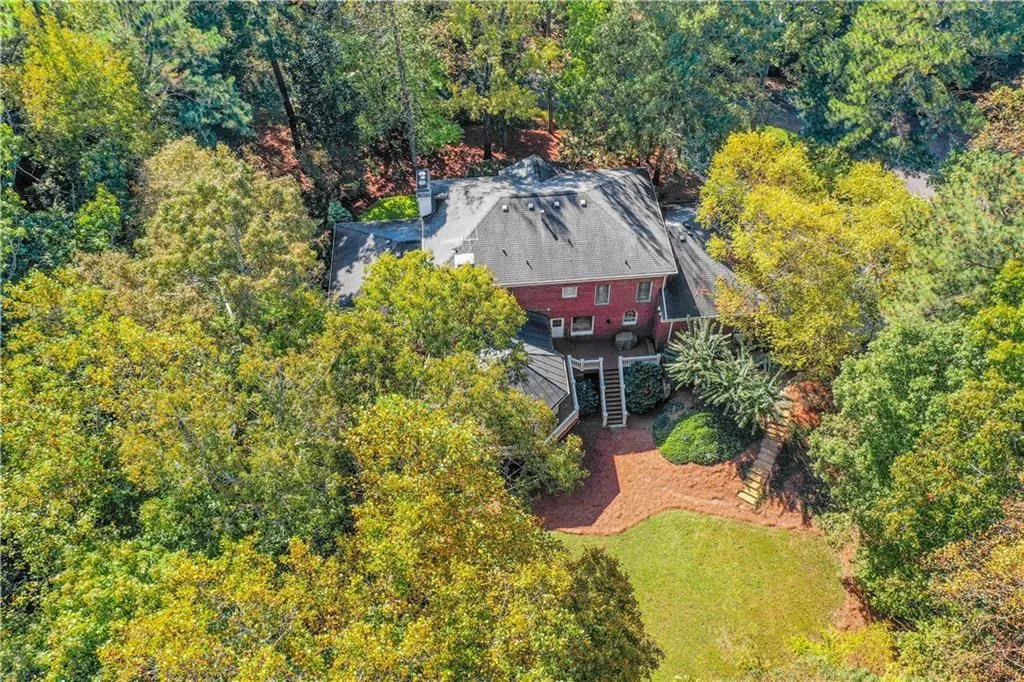 35 Sherington Place, Sandy Springs, Georgia 30350, 5 Bedrooms Bedrooms, ,5 BathroomsBathrooms,Residential,Sold,35 Sherington Place,6802803