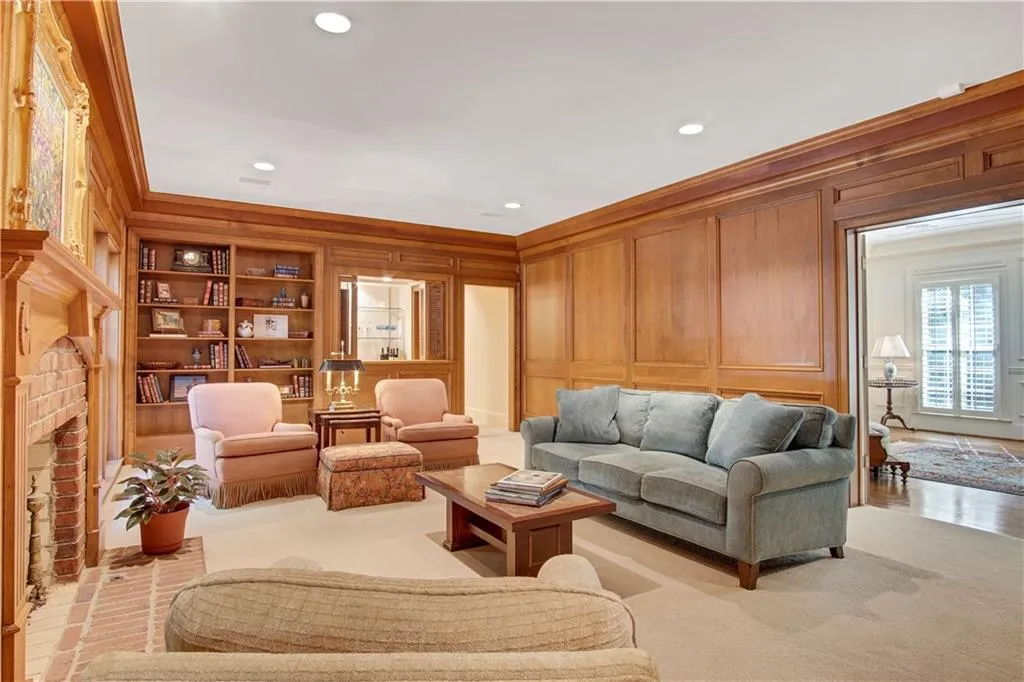 35 Sherington Place, Sandy Springs, Georgia 30350, 5 Bedrooms Bedrooms, ,5 BathroomsBathrooms,Residential,Sold,35 Sherington Place,6802803