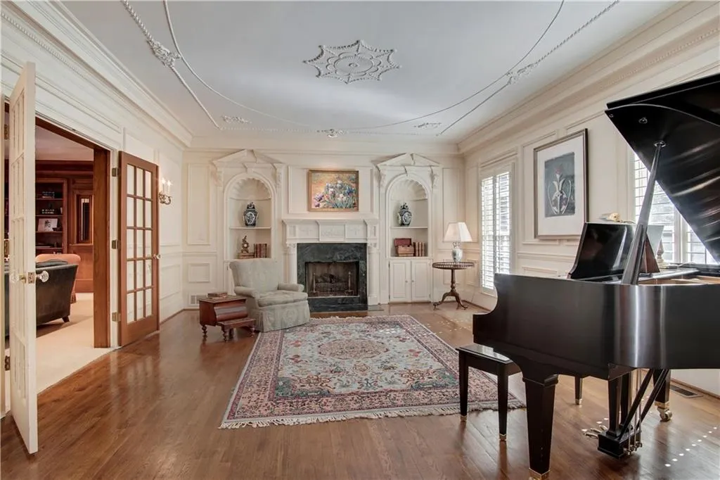 35 Sherington Place, Sandy Springs, Georgia 30350, 5 Bedrooms Bedrooms, ,5 BathroomsBathrooms,Residential,Sold,35 Sherington Place,6802803