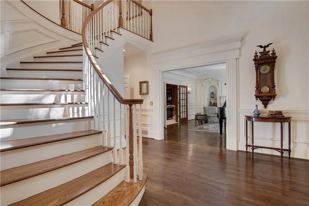 35 Sherington Place, Sandy Springs, Georgia 30350, 5 Bedrooms Bedrooms, ,5 BathroomsBathrooms,Residential,Sold,35 Sherington Place,6802803