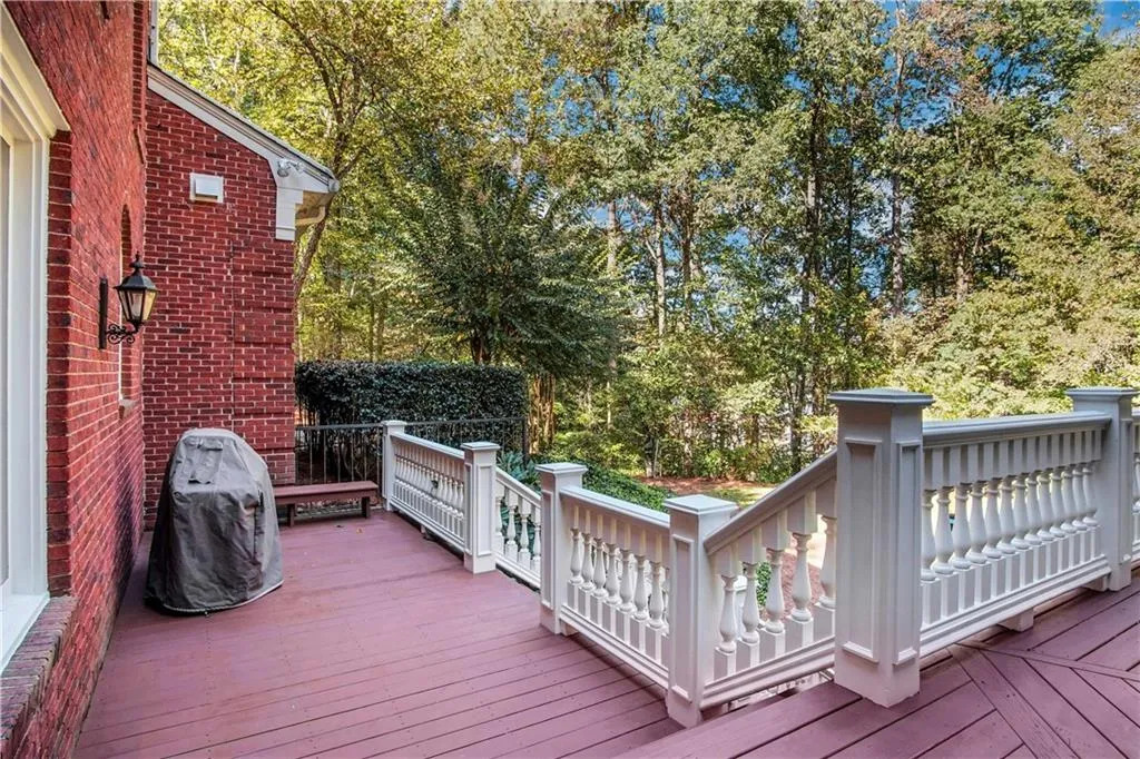 35 Sherington Place, Sandy Springs, Georgia 30350, 5 Bedrooms Bedrooms, ,5 BathroomsBathrooms,Residential,Sold,35 Sherington Place,6802803