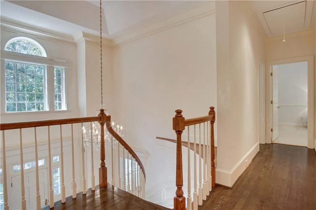 35 Sherington Place, Sandy Springs, Georgia 30350, 5 Bedrooms Bedrooms, ,5 BathroomsBathrooms,Residential,Sold,35 Sherington Place,6802803