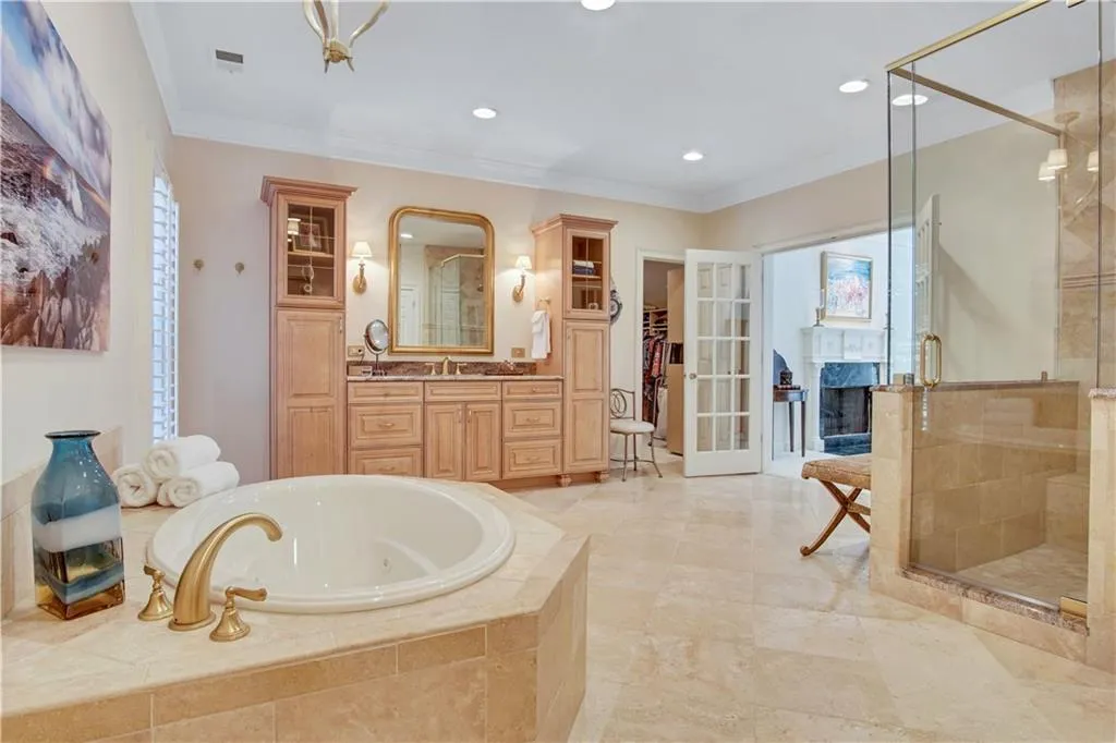 35 Sherington Place, Sandy Springs, Georgia 30350, 5 Bedrooms Bedrooms, ,5 BathroomsBathrooms,Residential,Sold,35 Sherington Place,6802803