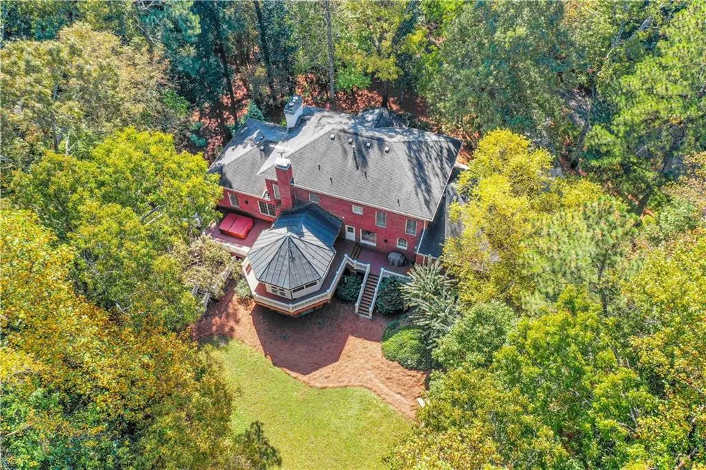 35 Sherington Place, Sandy Springs, Georgia 30350, 5 Bedrooms Bedrooms, ,5 BathroomsBathrooms,Residential,Sold,35 Sherington Place,6802803