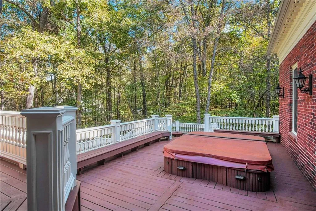 35 Sherington Place, Sandy Springs, Georgia 30350, 5 Bedrooms Bedrooms, ,5 BathroomsBathrooms,Residential,Sold,35 Sherington Place,6802803